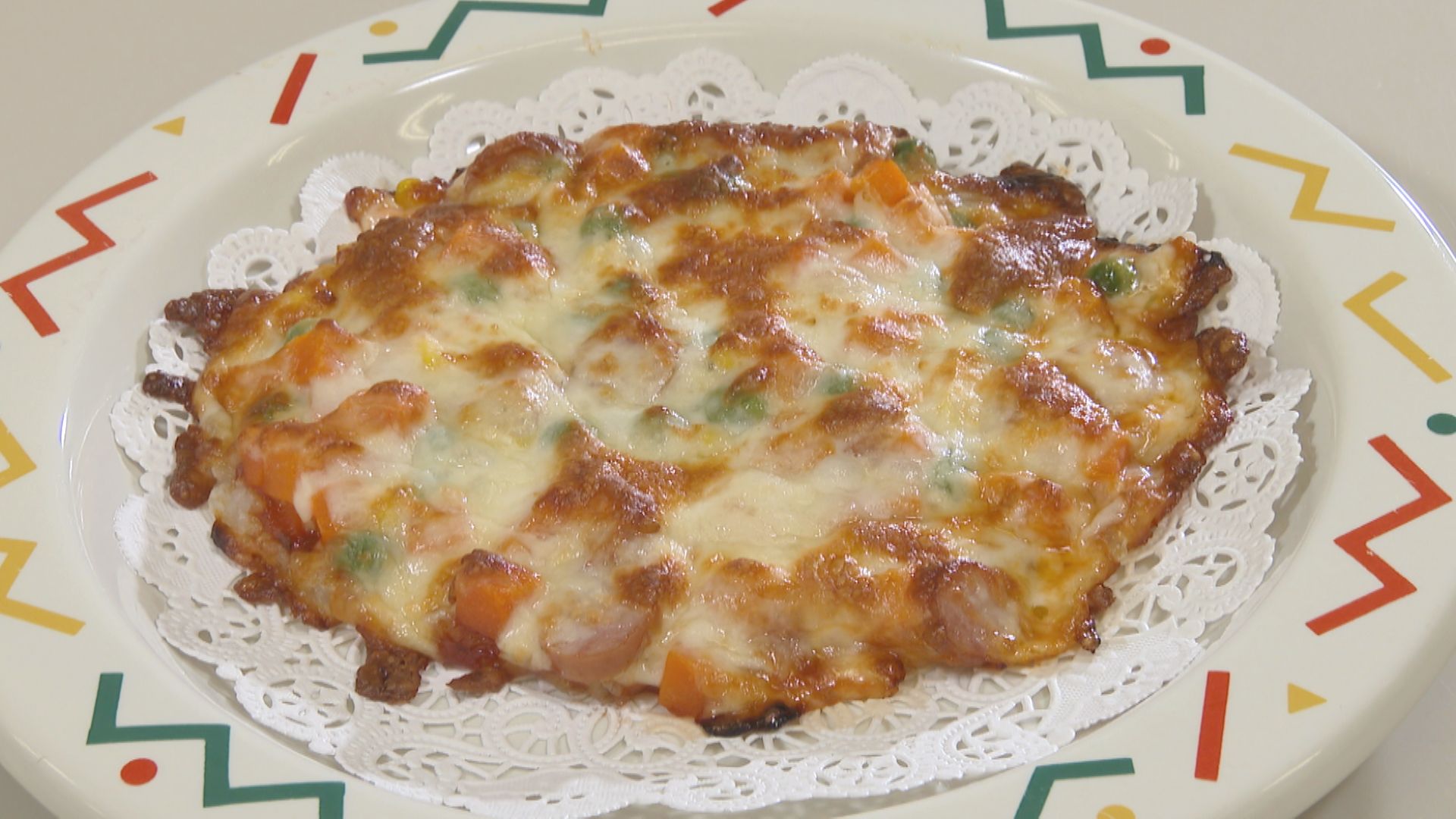 目の健康を考えた料理<br>カラフル野菜とご飯のピザ