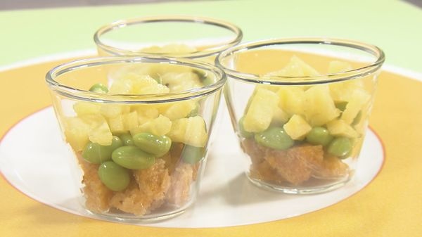 お惣菜でパーティーメニュー①<br>イカリングと枝豆・フルーツのカクテル